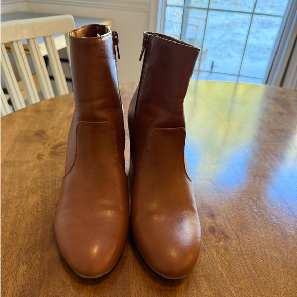 Old Navy EUC Faux Leather Block Heel Ankle Boots | Size 9 | Color Cognac Brown - Picture 3 of 7